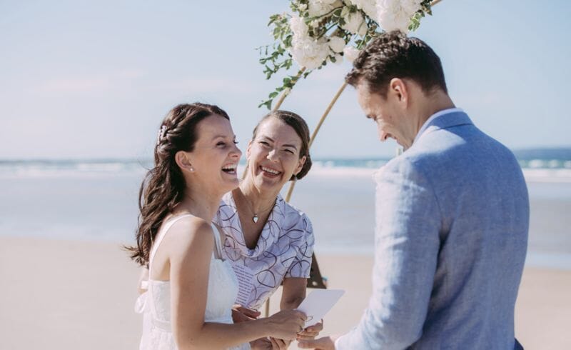 elopement celebrant on sunshine coast